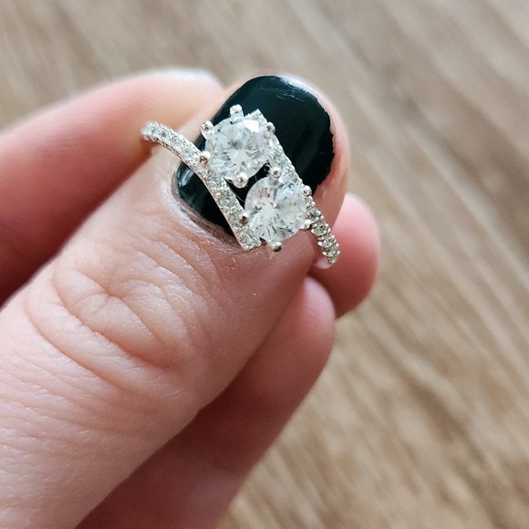 Sterling Silver Cubic Zirconia Ring - Picture 6 of 6